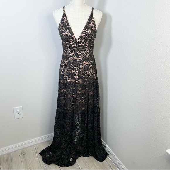 Dress The Population Olinda Crochet Lace Dress - Picture 1 of 12